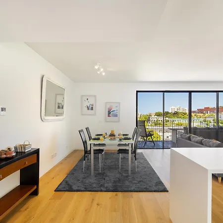 Whome Heritage And Comfort, Luxurious Living In Benfica Apartment *